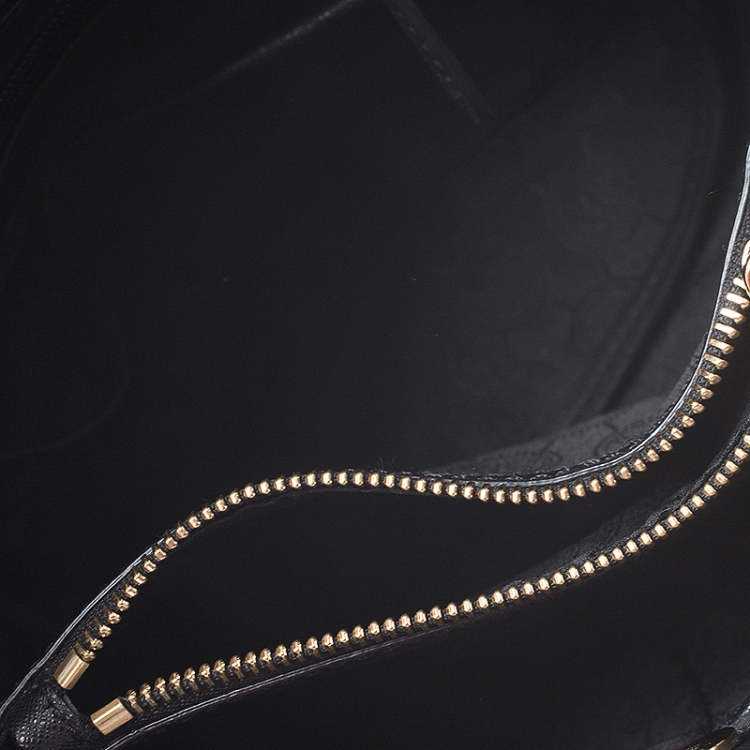 Pre Owned MICHAEL Michael Kors Black Leather Small Cynthia Tote