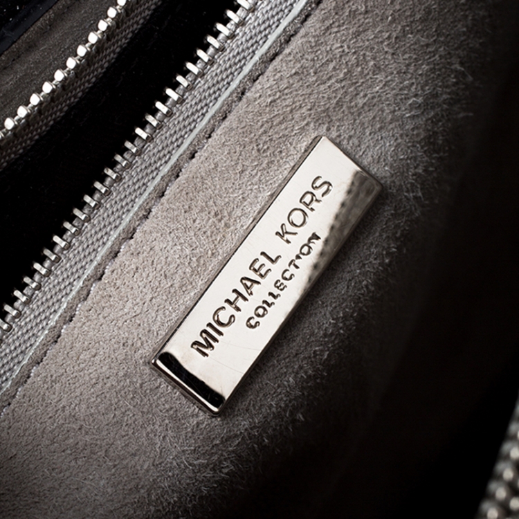 Pre Owned Michael Kors Black Leather Daria Crossbody Bag