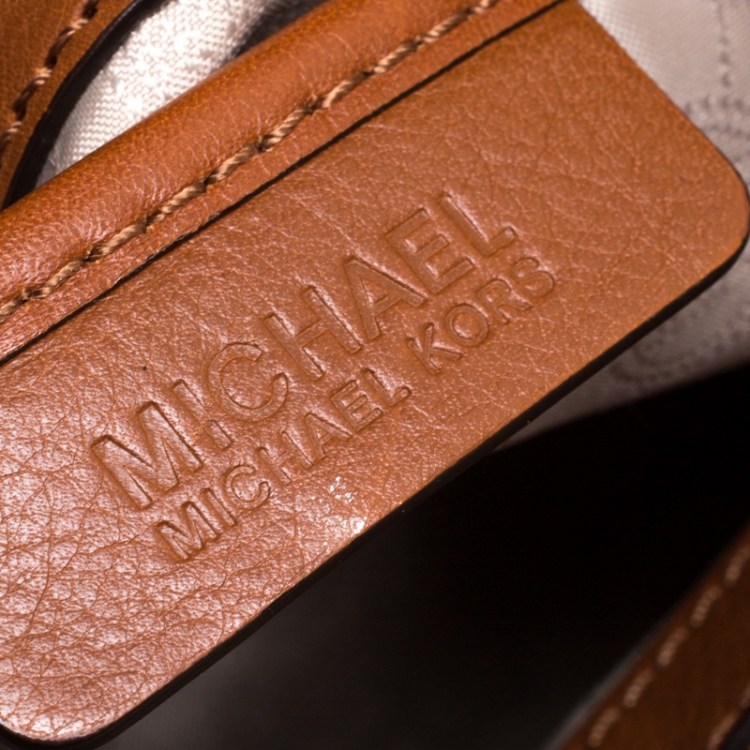 Pre Owned MICHAEL Michael Kors Brown Signature Coated Canvas Cynthia Tote