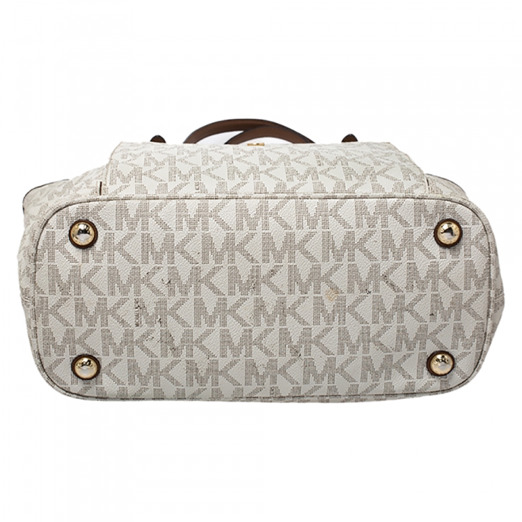 Pre Owned MICHAEL Michael Kors Off White Signature Coated Canvas Jet Set Snap Pocket Tote