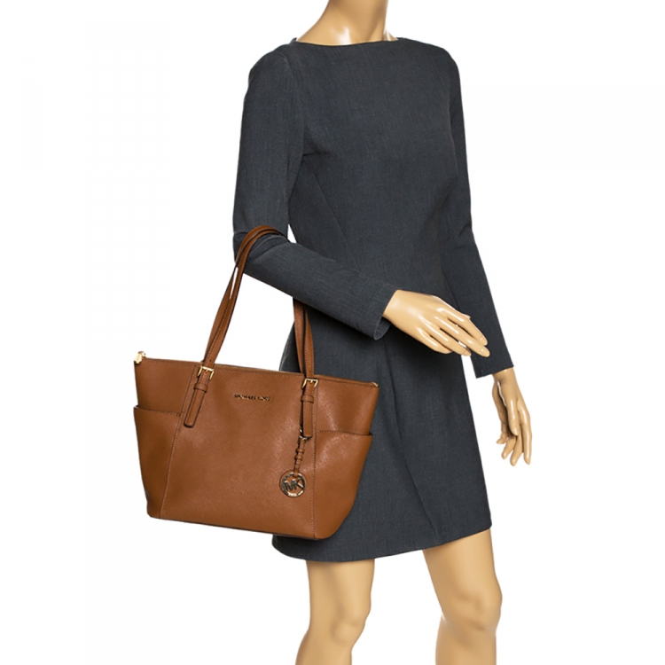 Pre Owned Michael Michael Kors Brown Saffiano Leather Jet Set Top Zip Tote