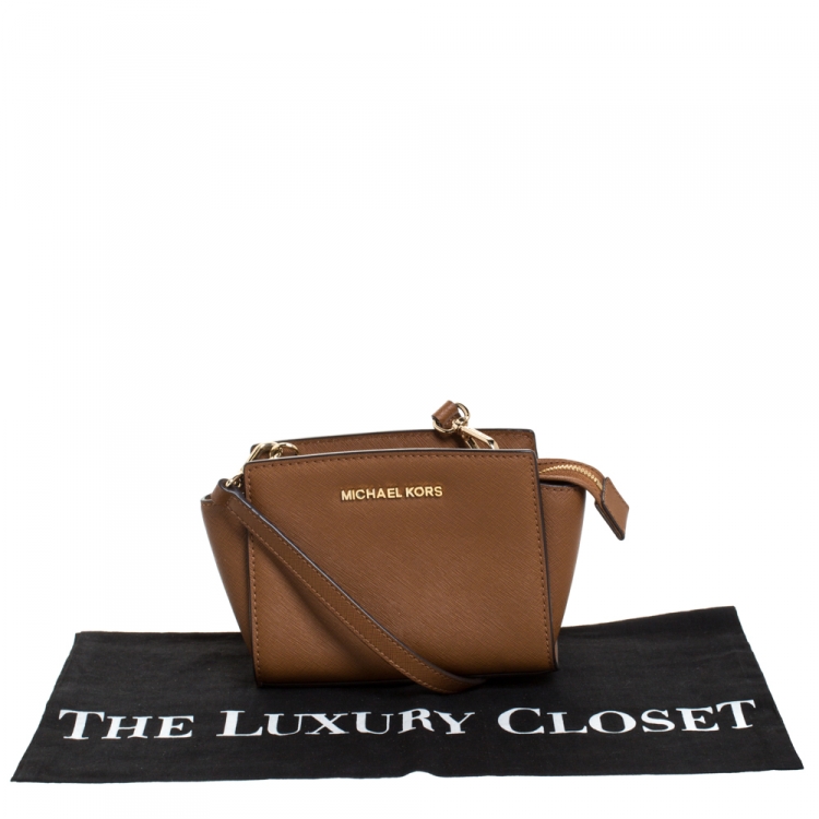 Pre Owned Michael Kors Brown Saffiano Leather Mini Selma Crossbody Bag