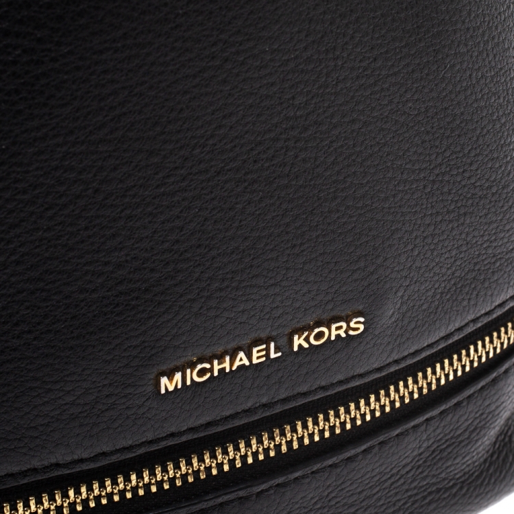 مملوكة مسبقًا Michael Kors Black Leather Small Rhea Backpack