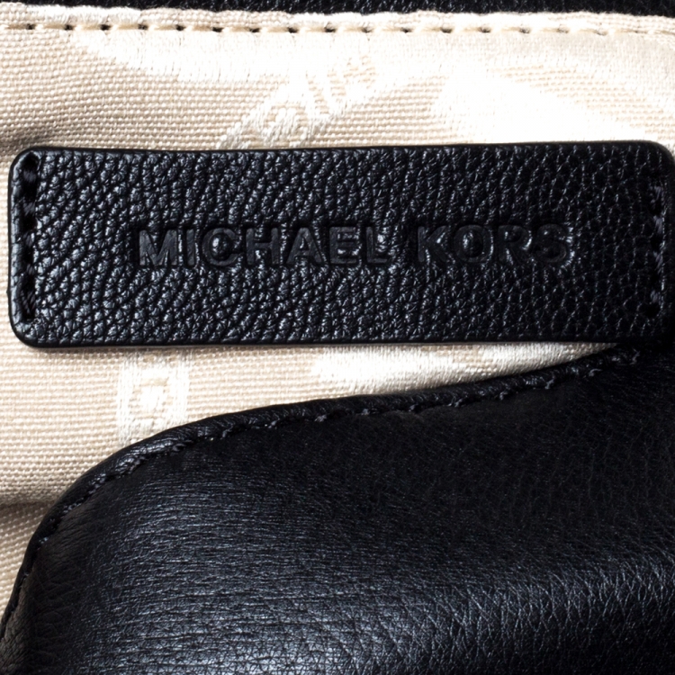 Pre Owned Michael Kors Black Leather Buckle Clutch