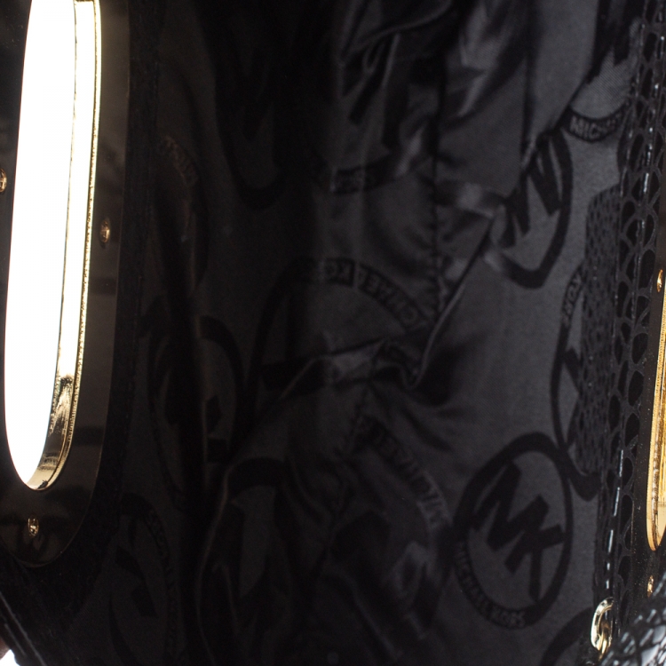 Pre Owned MICHAEL Michael Kors Black Patent Python Embossed Leather Berkley Clutch