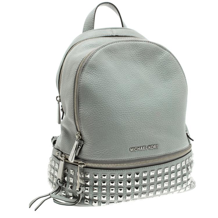 مملوكة مسبقًا Michael Kors Grey Leather Small Studded Rhea Backpack