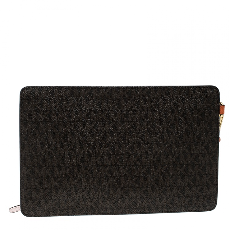 Pre Owned MICHAEL Michael Kors Brown Signature Coated Canvas Large Sail Away Travel Wristlet 