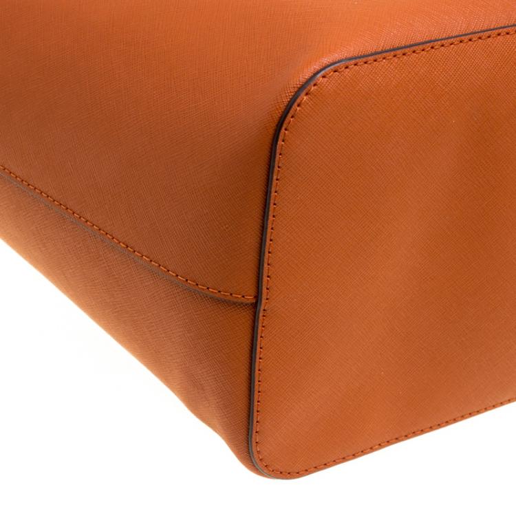 Pre Owned Michael Michael Kors Orange Leather Medium Jet Set Travel Chain Tote