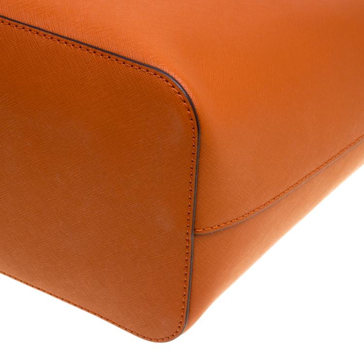 Pre Owned Michael Michael Kors Orange Leather Medium Jet Set Travel Chain Tote