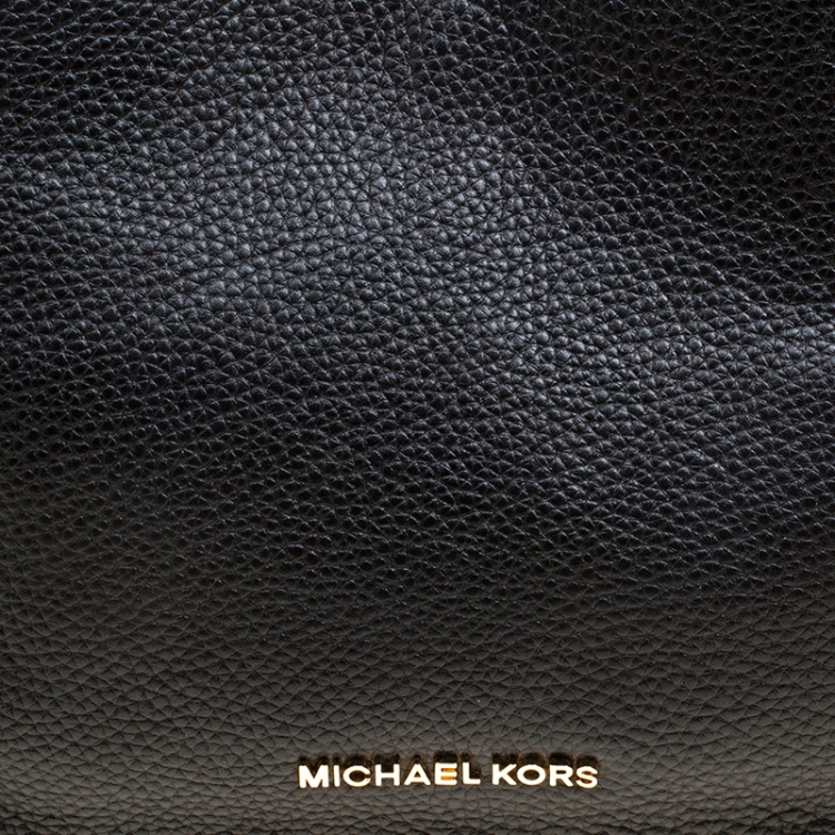 Pre Owned Michael Michael Kors Black Leather Jet Set Chain Shoulder Bag