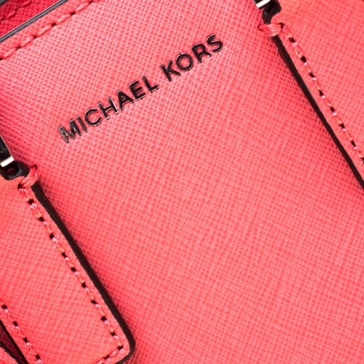 Pre Owned Michael Michael Kors Coral Leather Extra Small Dillon Crossbody Bag