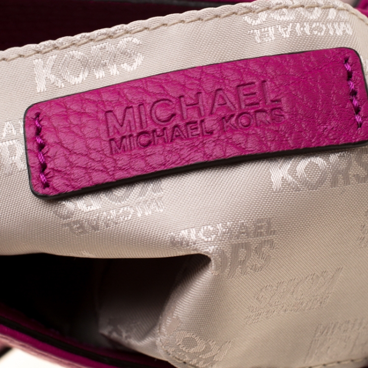 Pre Owned Michael Kors Fuschia Leather Jestset Flap Crossbody Bag