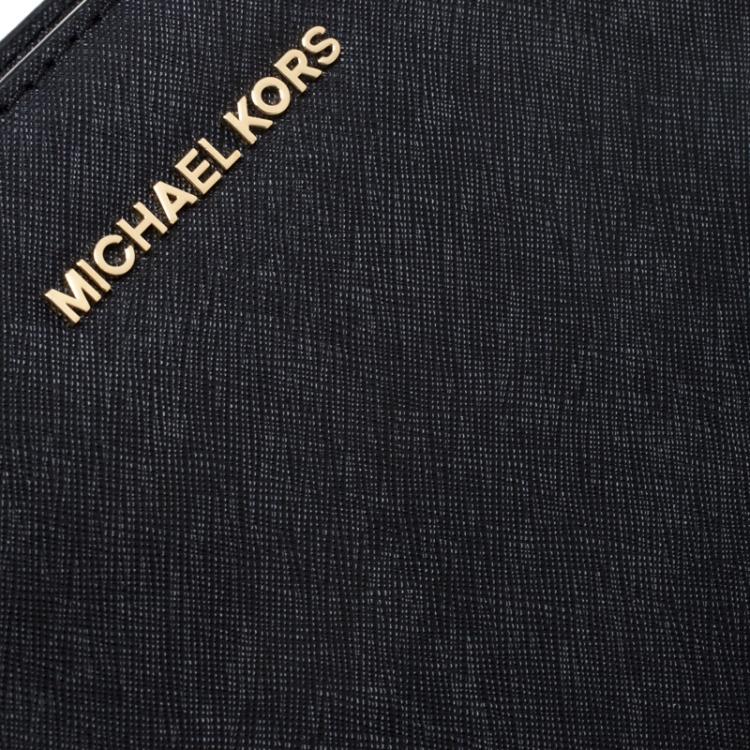 Pre Owned MICHAEL Michael Kors Black Leather Small Selma Crossbody Bag