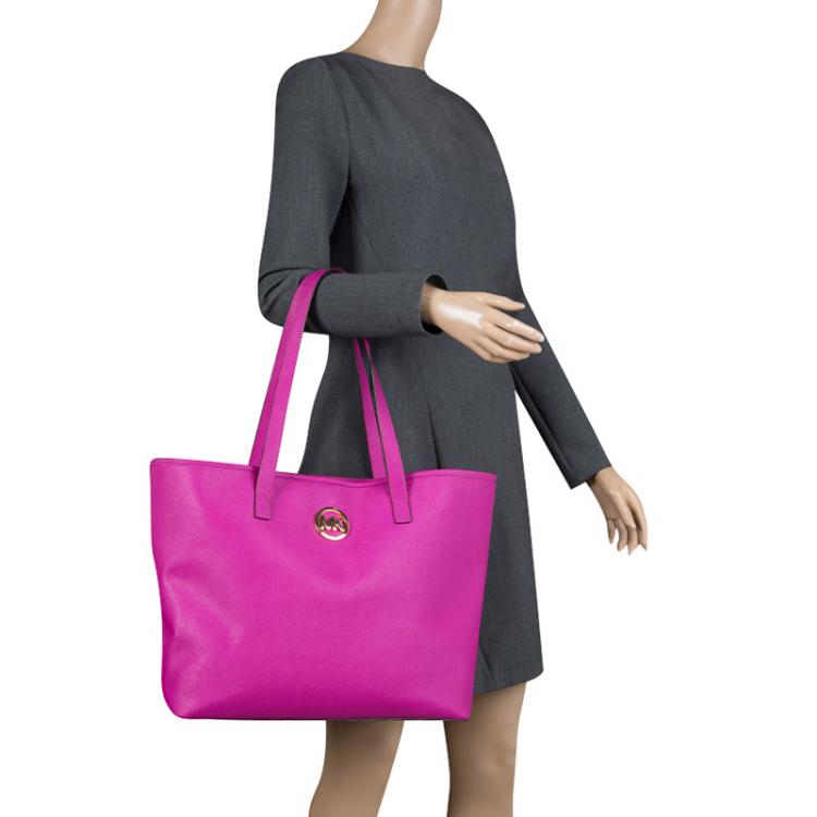 مملوكة مسبقًا Michael Michael Kors Hot Pink Leather Tote