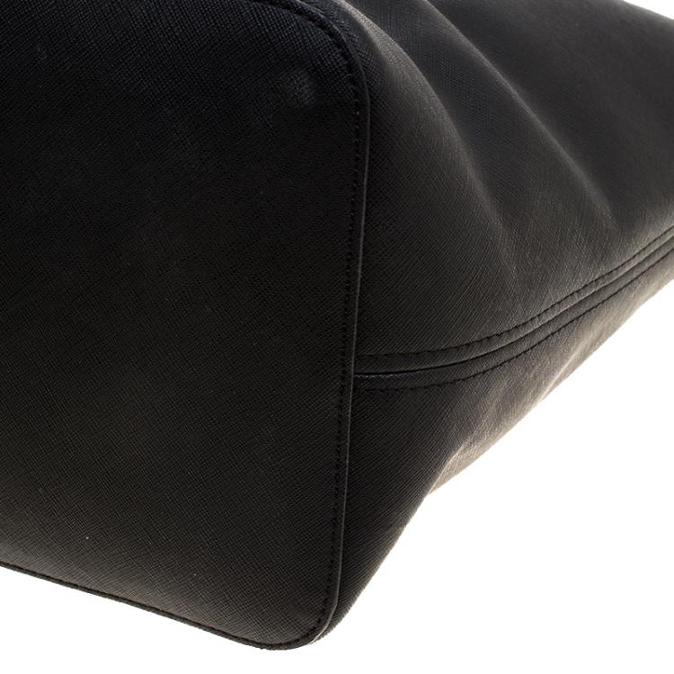 مملوكة مسبقًا Michael Michael Kors Black Saffiano Leather Jetset Travel Tote