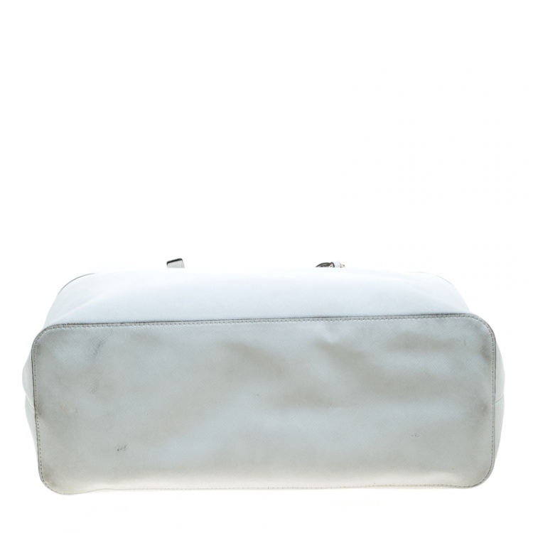 مملوكة مسبقًا Michael Kors White Saffiano Leather Jet Set Travel Tote