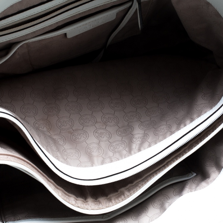 مملوكة مسبقًا Michael Kors White Saffiano Leather Jet Set Travel Tote