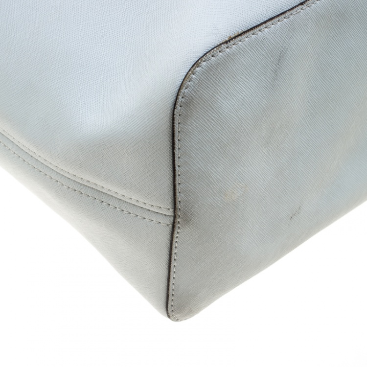 مملوكة مسبقًا Michael Kors White Saffiano Leather Jet Set Travel Tote