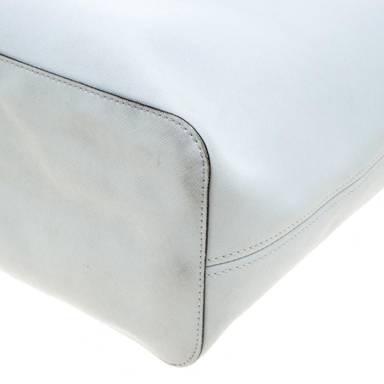 مملوكة مسبقًا Michael Kors White Saffiano Leather Jet Set Travel Tote