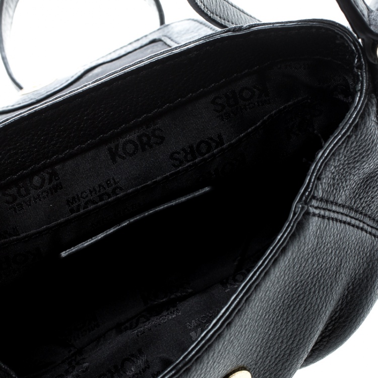 Pre Owned Michael Michael Kors Black Leather Crossbody Bag