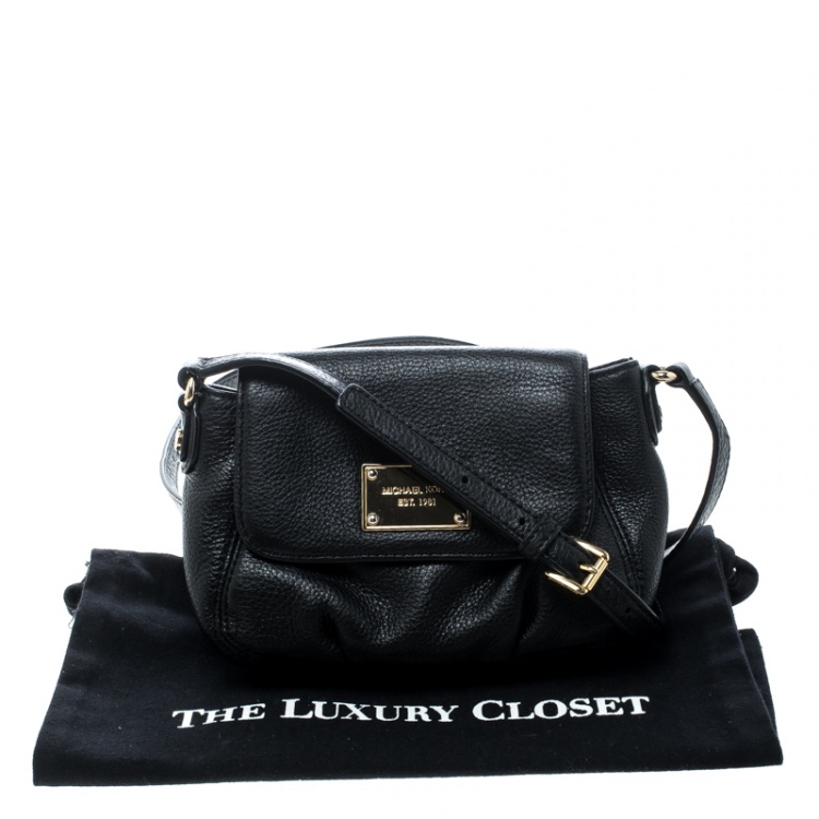 Pre Owned Michael Michael Kors Black Leather Crossbody Bag