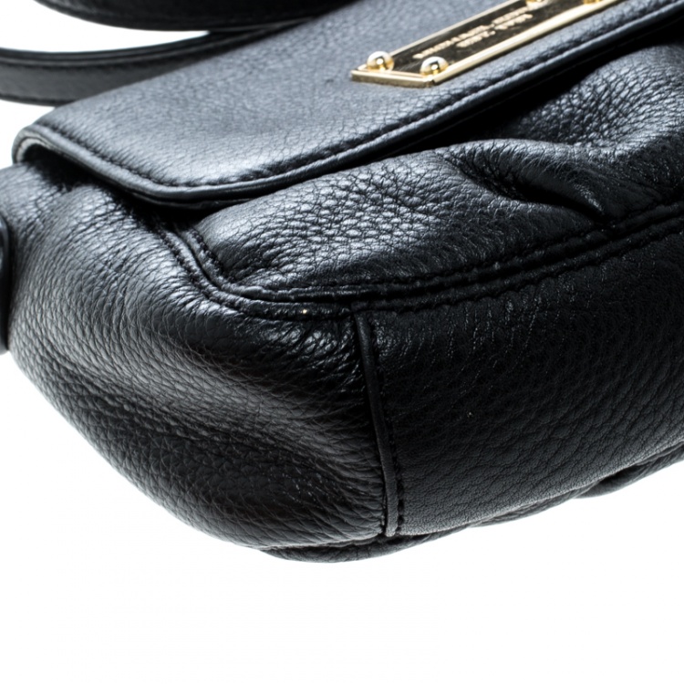 Pre Owned Michael Michael Kors Black Leather Crossbody Bag