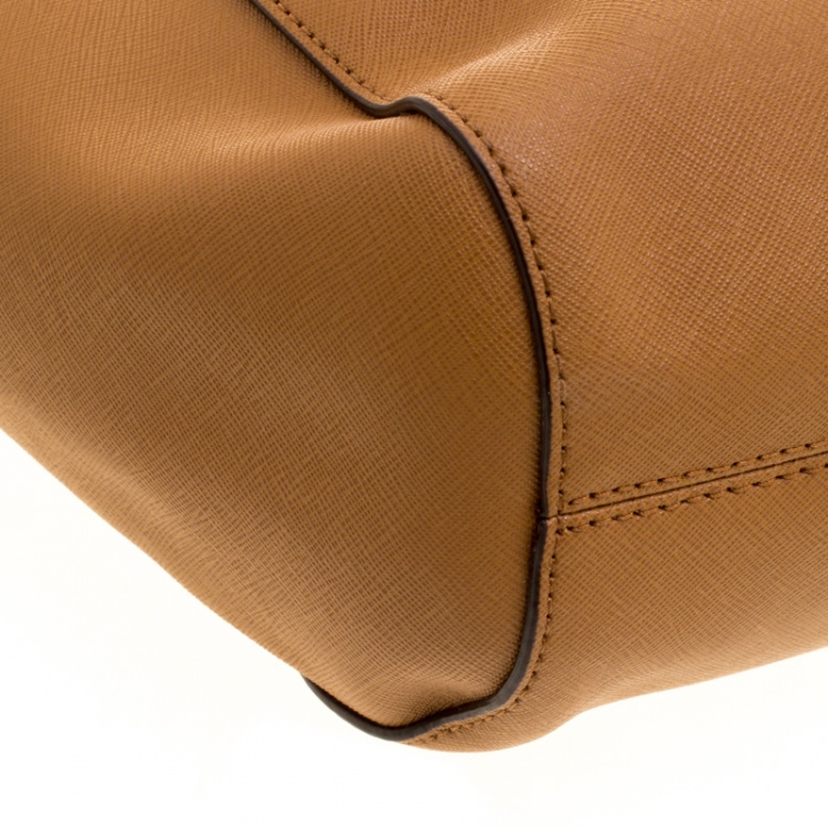Pre Owned Michael Michael Kors Brown Saffiano Leather Jet Set Travel Shoulder Bag
