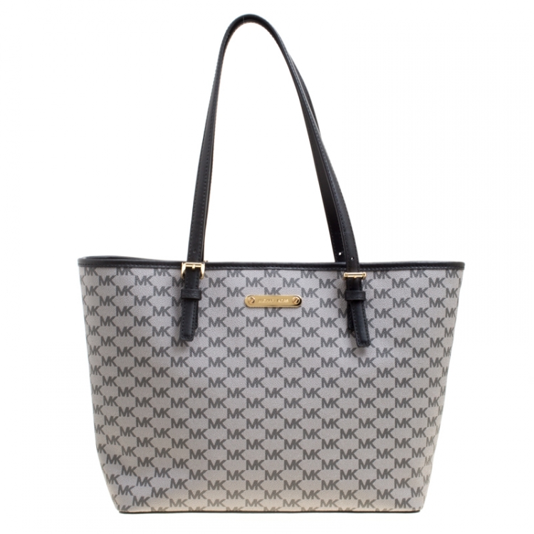 Pre Owned Michael Michael Kors Grey Signature Coated Canvas Medium Jet Set Travel Tote