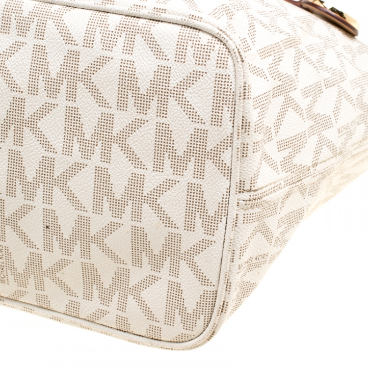 Pre Owned Michael Kors Off White Signature Coated Canvas Jetset Tote
