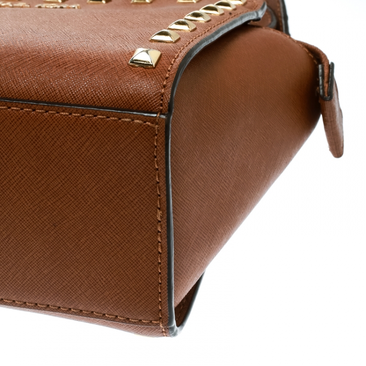 Pre Owned Michael Michael Kors Brown Leather Medium Studded Selma Crossbody Bag 