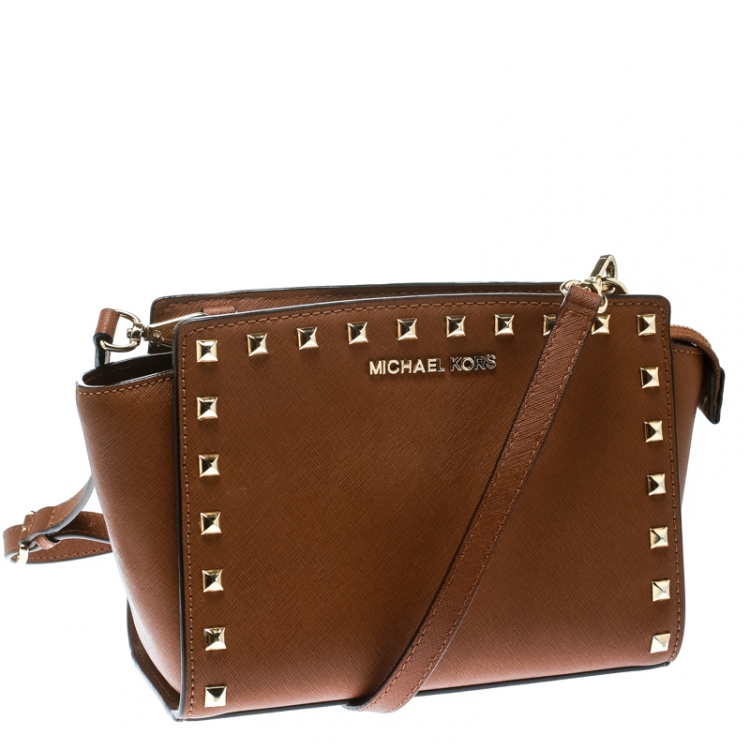 Pre Owned Michael Michael Kors Brown Leather Medium Studded Selma Crossbody Bag 