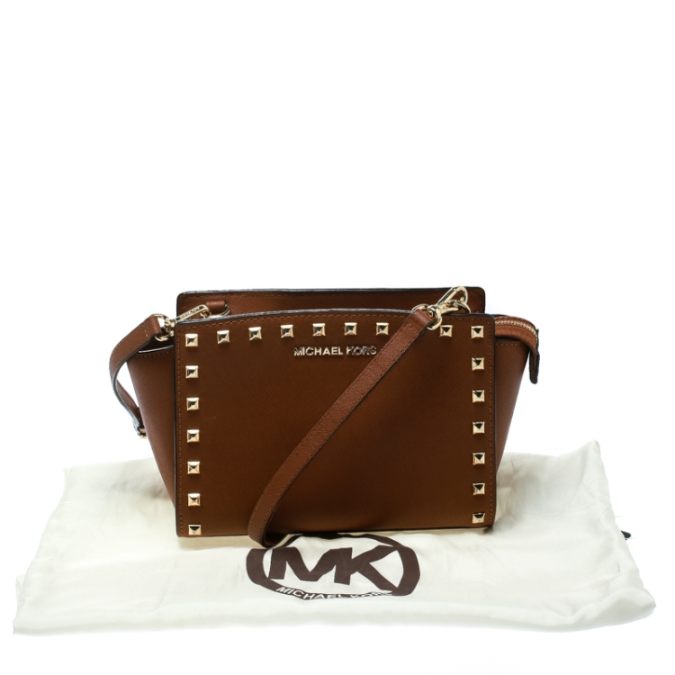 Pre Owned Michael Michael Kors Brown Leather Medium Studded Selma Crossbody Bag 