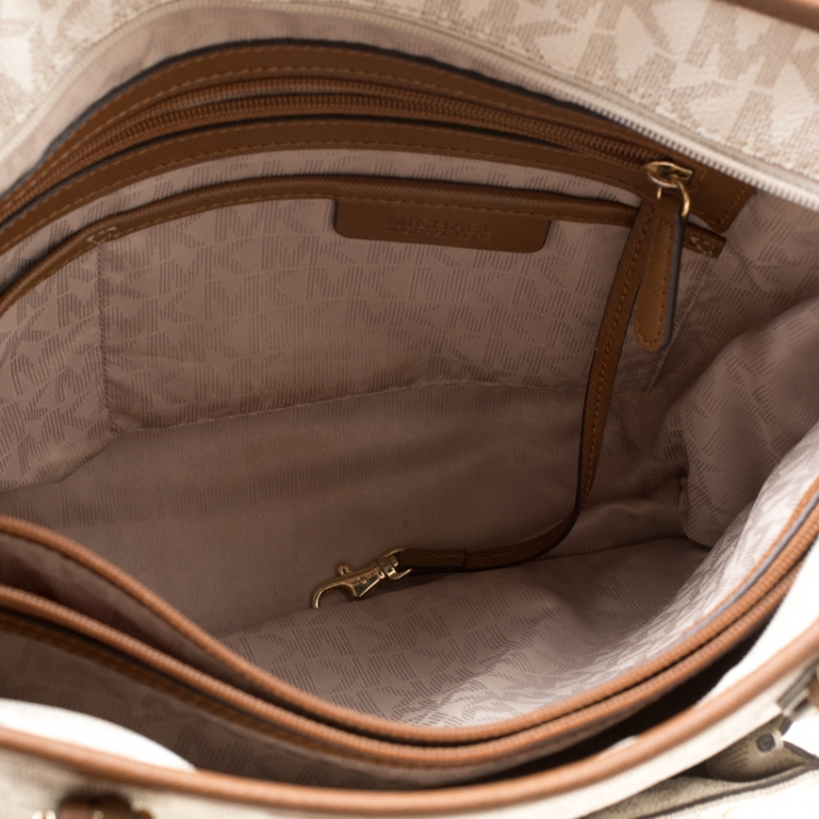 Pre Owned Michael Michael Kors White Signature Coated Canvas Jet Set Pocket Tote