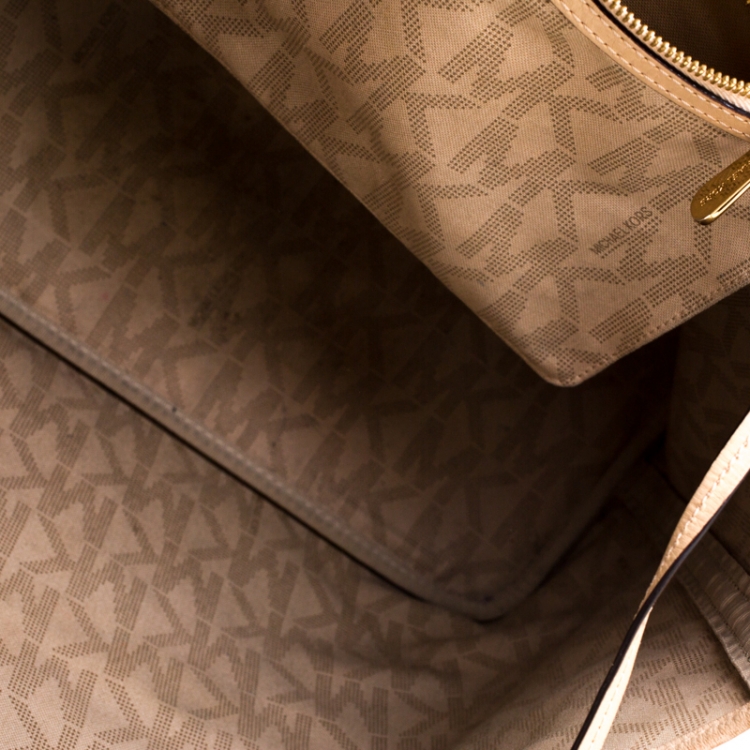 Pre Owned Michael Kors Brown Signature Coated Canvas Jet Set Tote