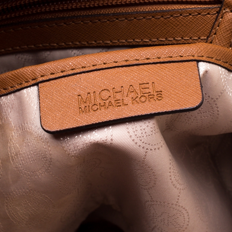 مملوكة مسبقًا Michael Michael Kors Brown Saffiano Leather Jet Set Top Zip Tote