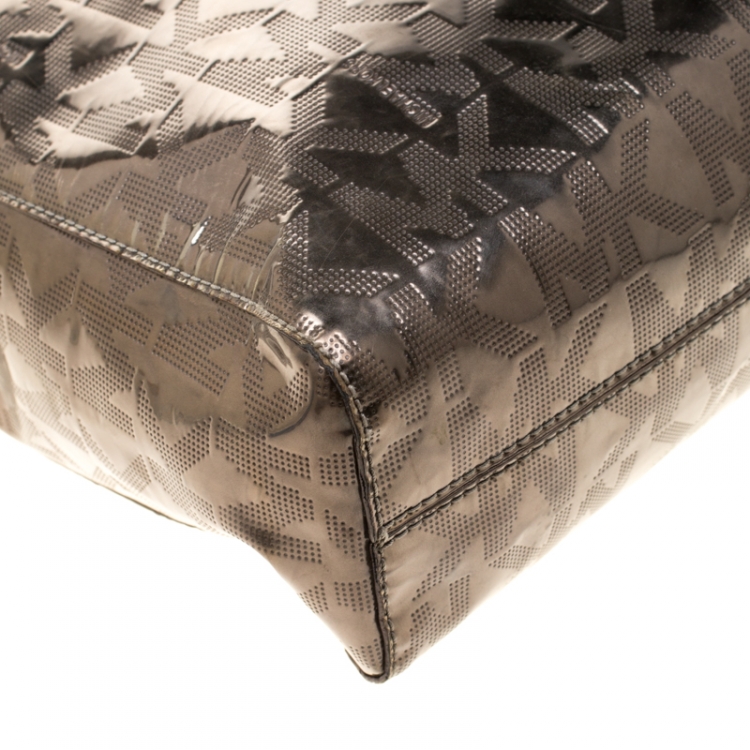 مملوكة مسبقًا MICHAEL Michael Kors Nikel Metallic Mirror PVC Leather North South Tote