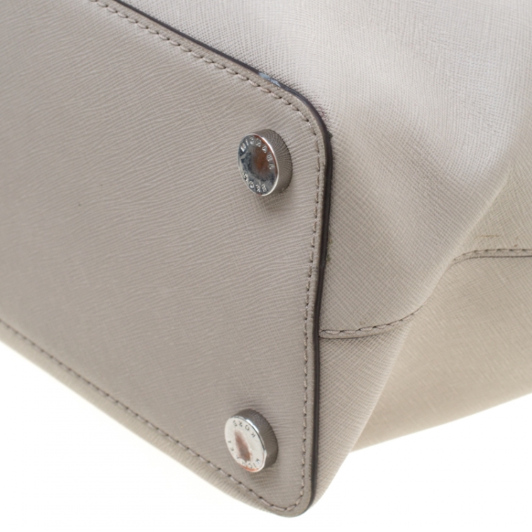 Pre Owned Michael Michael Kors Grey Saffiano Leather Savannah Tote