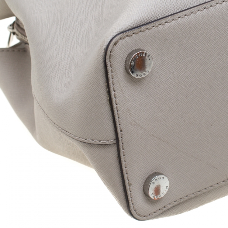Pre Owned Michael Michael Kors Grey Saffiano Leather Savannah Tote