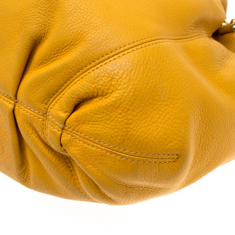 Pre Owned Michael Michael Kors Yellow Leather Drawstring Shoulder Bag