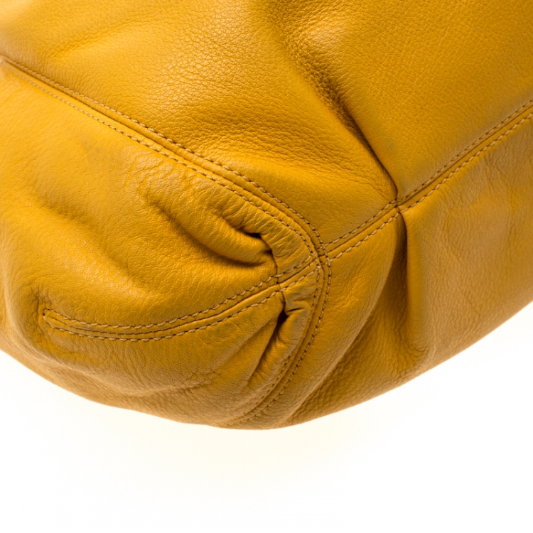 Pre Owned Michael Michael Kors Yellow Leather Drawstring Shoulder Bag