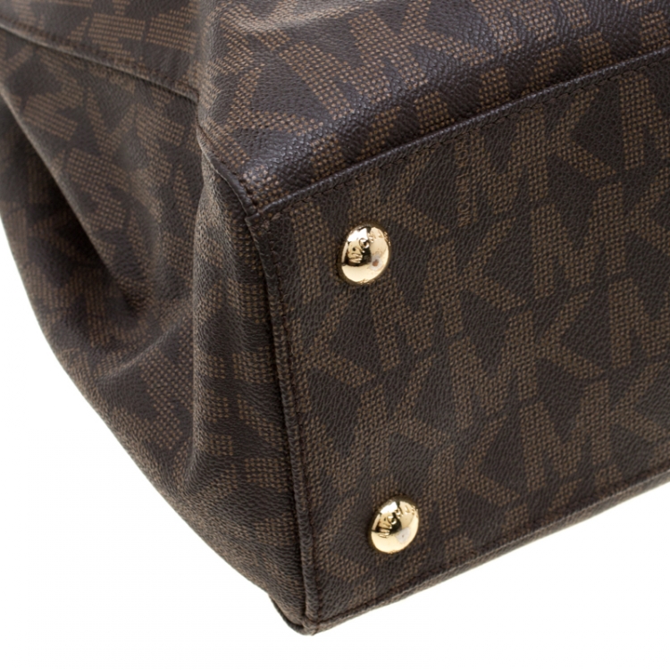 Pre Owned MICHAEL Michael Kors Brown Signature Coated Canvas Medium Cynthia Tote