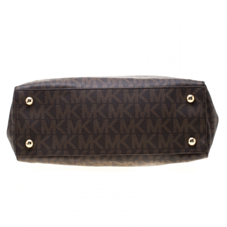 Pre Owned MICHAEL Michael Kors Brown Signature Coated Canvas Medium Cynthia Tote