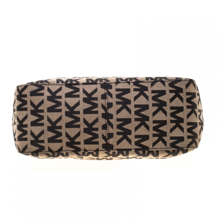 Pre Owned MICHAEL Michael Kors Beige/Black Signature Canvas Small Top Zip Shoulder Bag