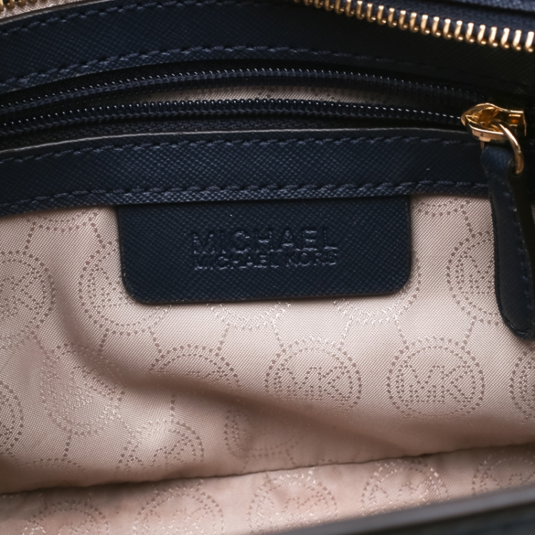 مملوكة مسبقًا MICHAEL Michael Kors Navy Blue Leather Medium Selma Crossbody Bag