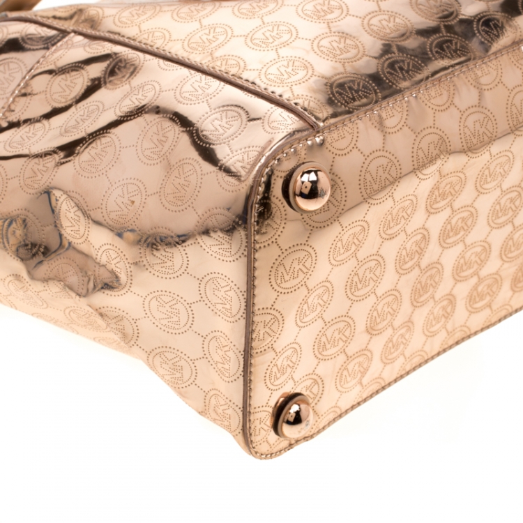 مملوكة مسبقًا MICHAEL Michael Kors Rose Gold Metallic Mirror Signature PVC  East-West Tote