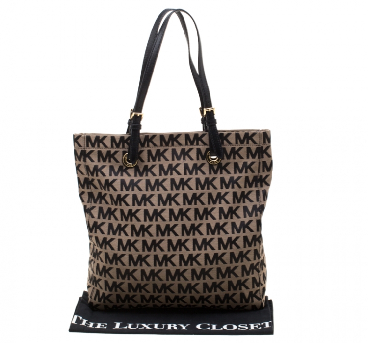 Pre Owned MICHAEL Michael Kors Black/Beige Signature Canvas North South Tote