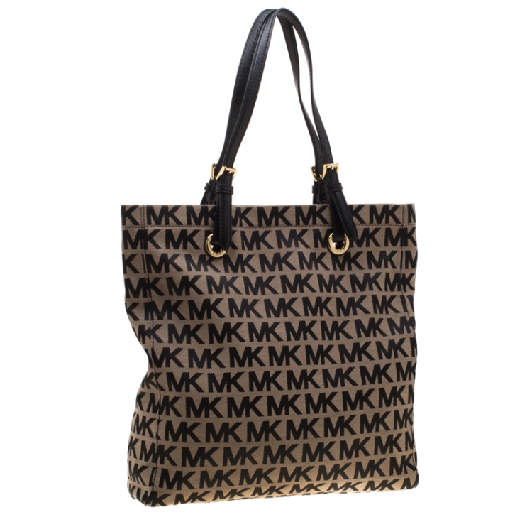 Pre Owned MICHAEL Michael Kors Black/Beige Signature Canvas North South Tote