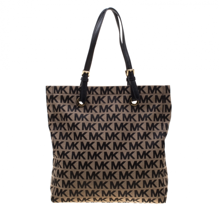 Pre Owned MICHAEL Michael Kors Black/Beige Signature Canvas North South Tote