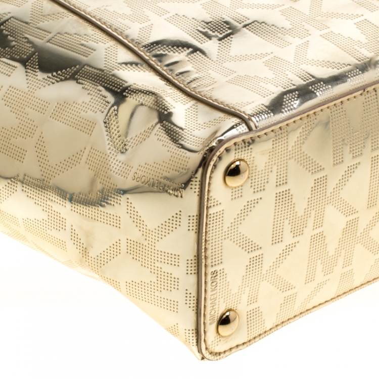 Pre Owned Michael Michael Kors Gold Signature Patent Leather Jet Set Top Zip Tote