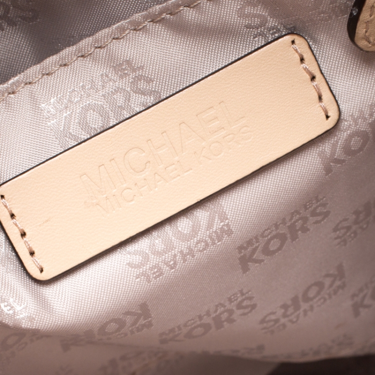 مملوكة مسبقًا MICHAEL Michael Kors Signature Beige Patent Leather Jet Set Chain Tote